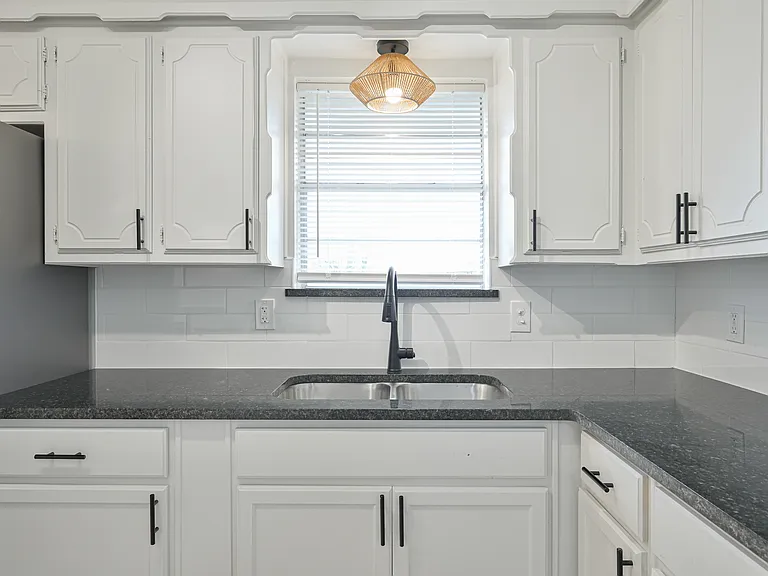 4720 SE 50th St — Photo 10