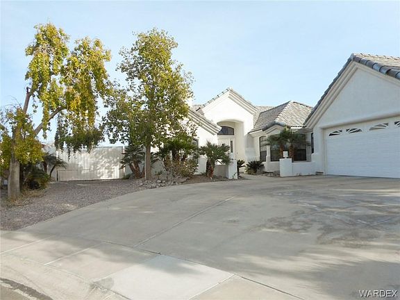 2nd image of 3870 Smoketree Cir