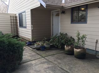 445 NE Village Squire Ave UNIT 6, Gresham, OR 97030