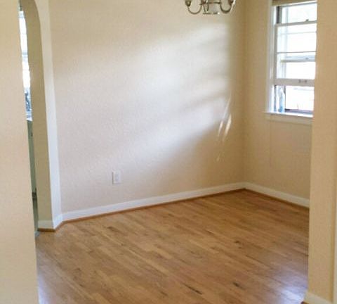 4th image of 915 Alderson Ave