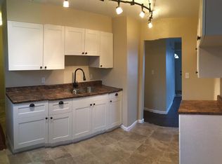 702 Juniper Rd, Valparaiso, IN 46385