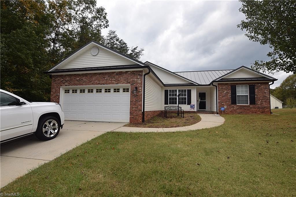 9568 Oakbrook Rdg, Rural Hall, NC 27045 Zillow