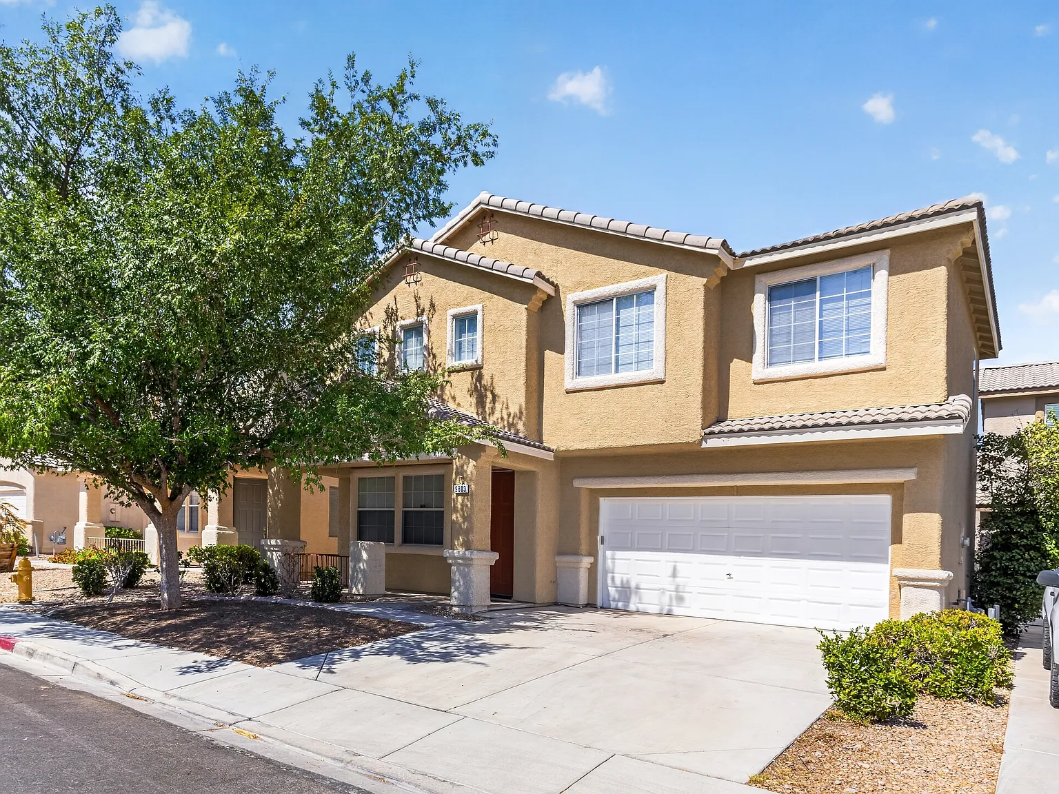 4 bed, 2.5 bath, 2224 sqft, $2,200 — Photo 1