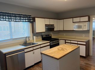 49 Calumet Rd #1, Holyoke, MA 01040