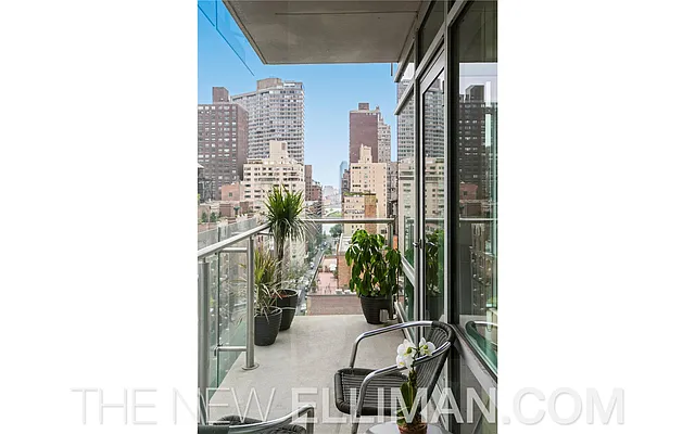 Sold by Douglas Elliman | media 18