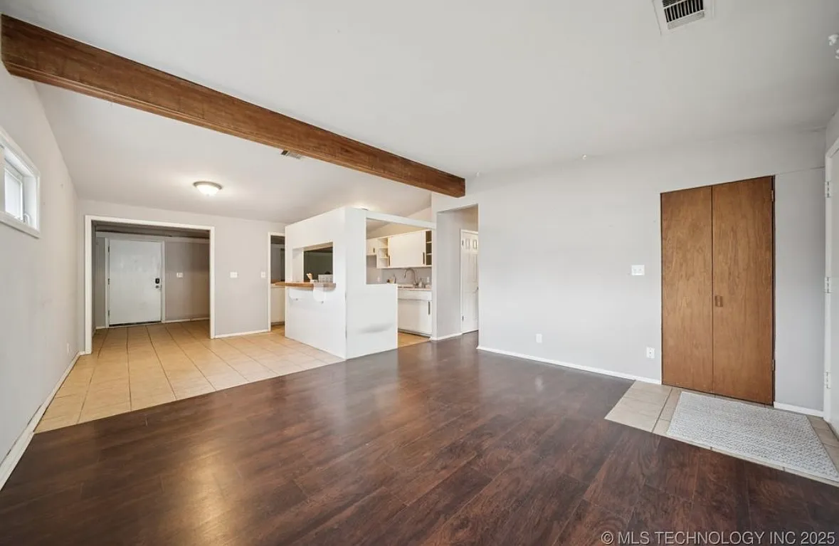 3 bed, 1573 sqft, $1,300 — Photo 4