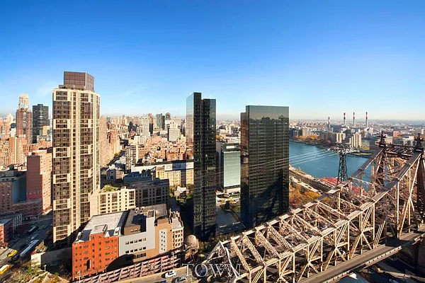 Sold by Town Residential | media 14