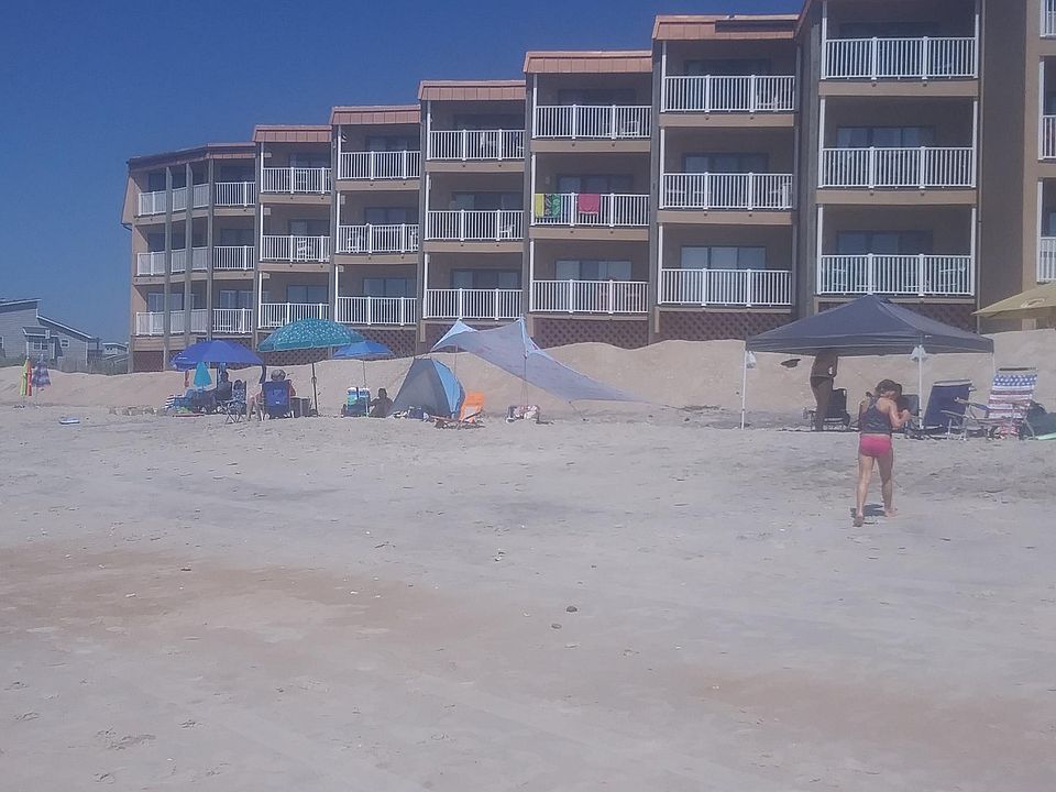 What a wonderful way to spend the winter months right on the beach! This view can't be beat.