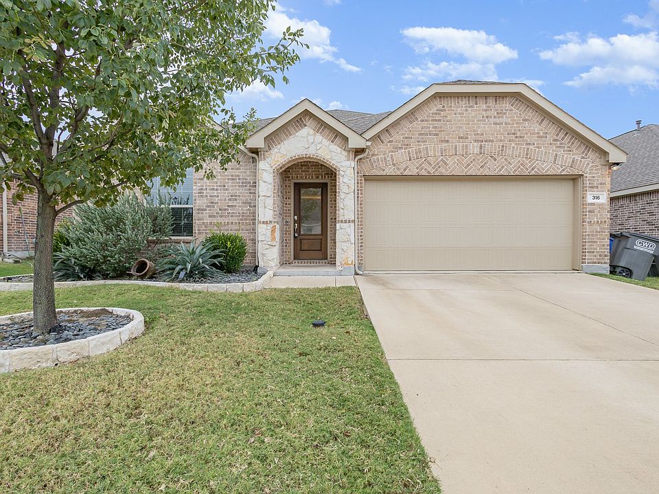 1st image of 316 Madrone Ln
