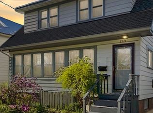 2933 Milwaukee St, Madison, WI 53704