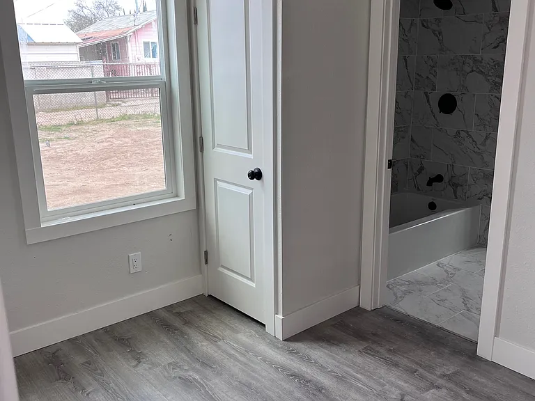 327 Hosmer Ave — Photo 7