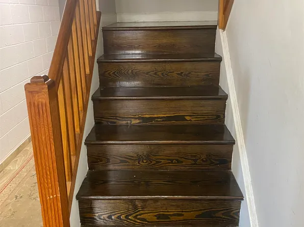 32 Lincoln Parkway image 3 of 14