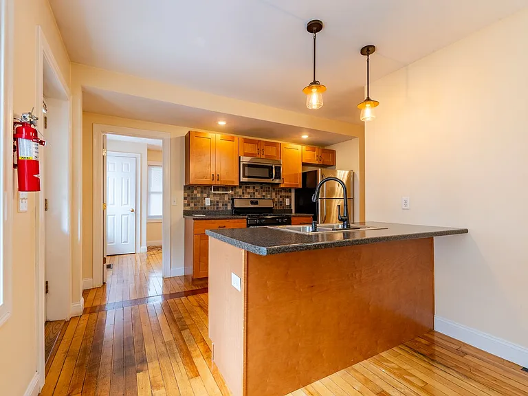 40 Blodgett St — Photo 5