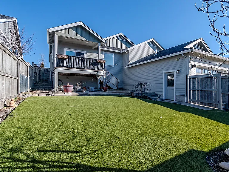 1130 Stanford Ave — Photo 7