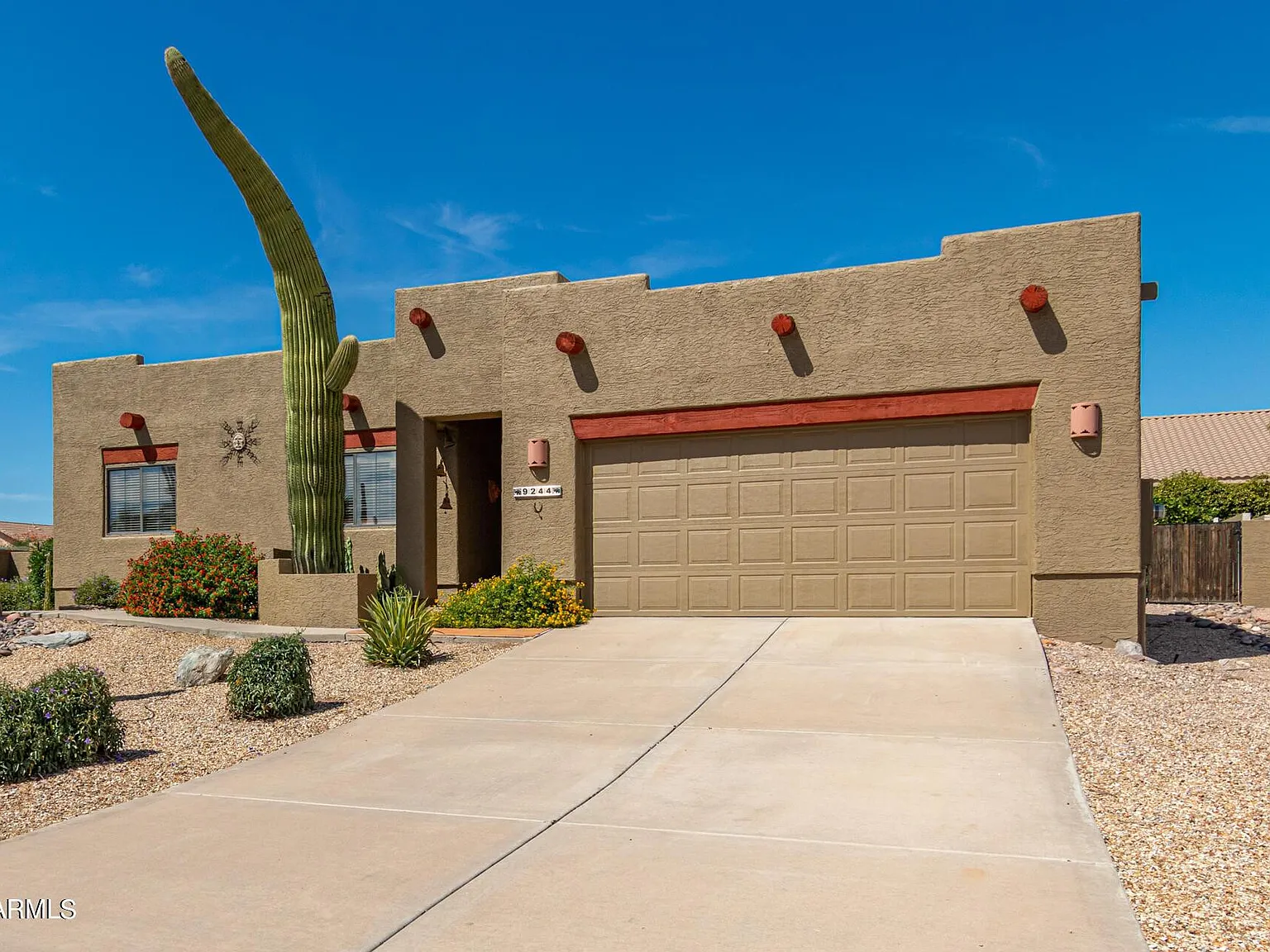 3 bed, 2.0 bath, 1896 sqft, $2,600 — Photo 3