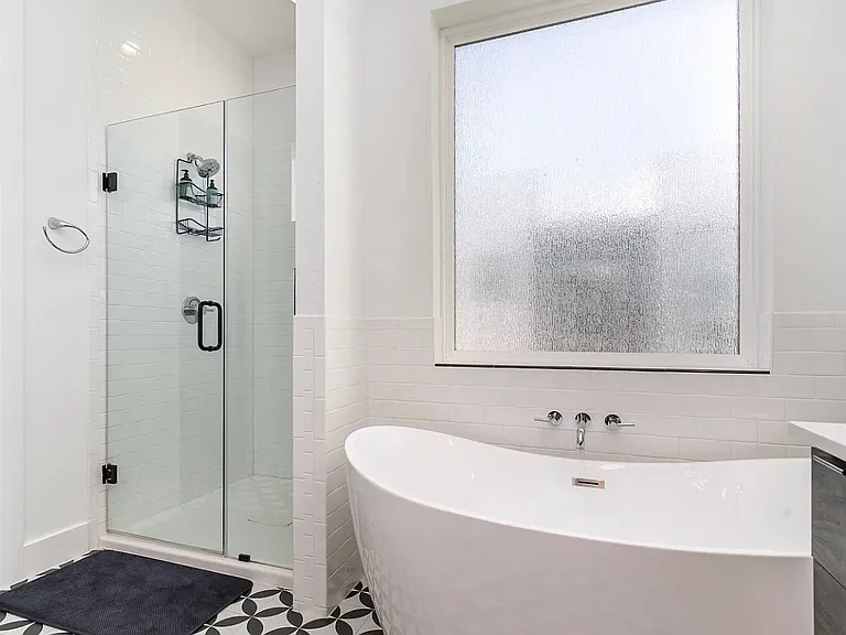 2239 Lovedale Ave — Photo 15