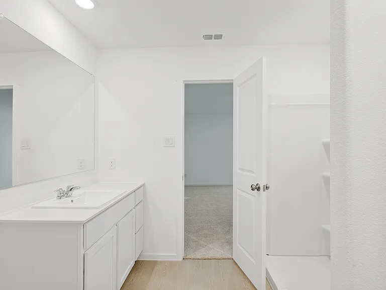 1621 Baugh St — Photo 16