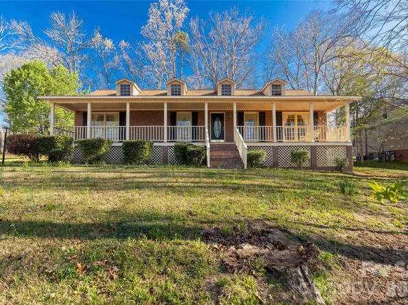 1848 Sardis Dr, Lancaster, SC 29720