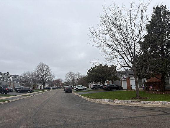 4th image of 718 Daybreak Ln