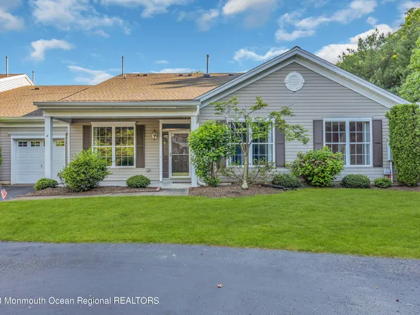 4 Sunnylawn Lane, Lakewood, NJ 08701