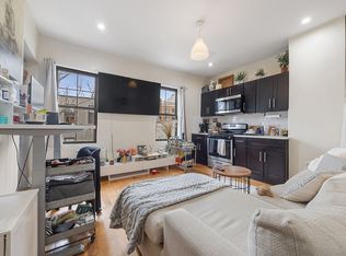 118 Kingsland Ave, Brooklyn, NY 11222