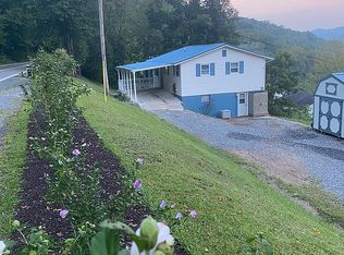 266 Legends Hwy, Mount Hope, WV 25880