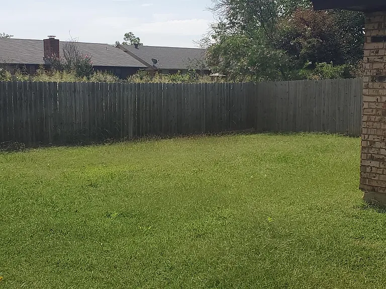 1116 Kings Ct — Photo 8
