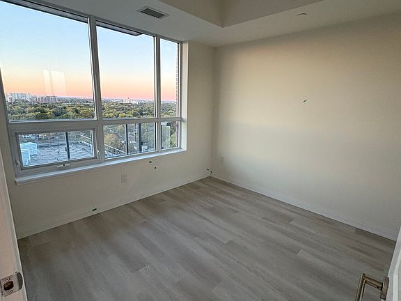 2nd image of 3270 Sheppard Ave E #1428
