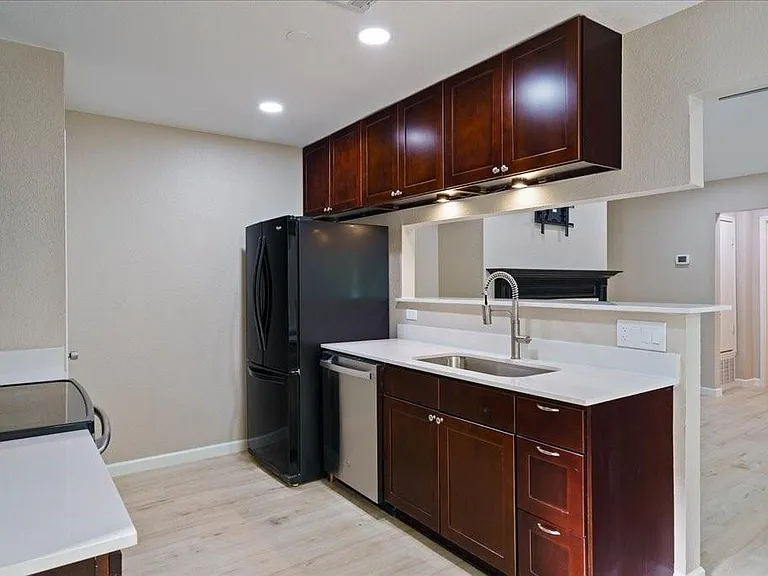 13300 Cowdray Park #B — Photo 11
