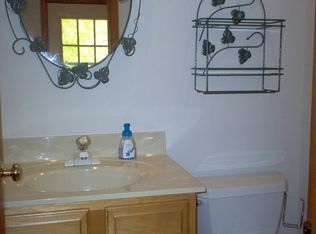 1555 Easy St, Elgin, IL 60123