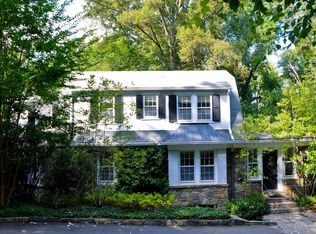 4040 40th St N, Arlington, VA 22207