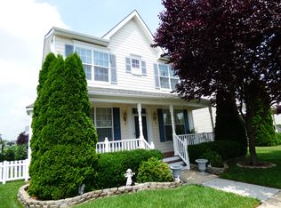 25469 Beresford Dr, Chantilly, VA 20152