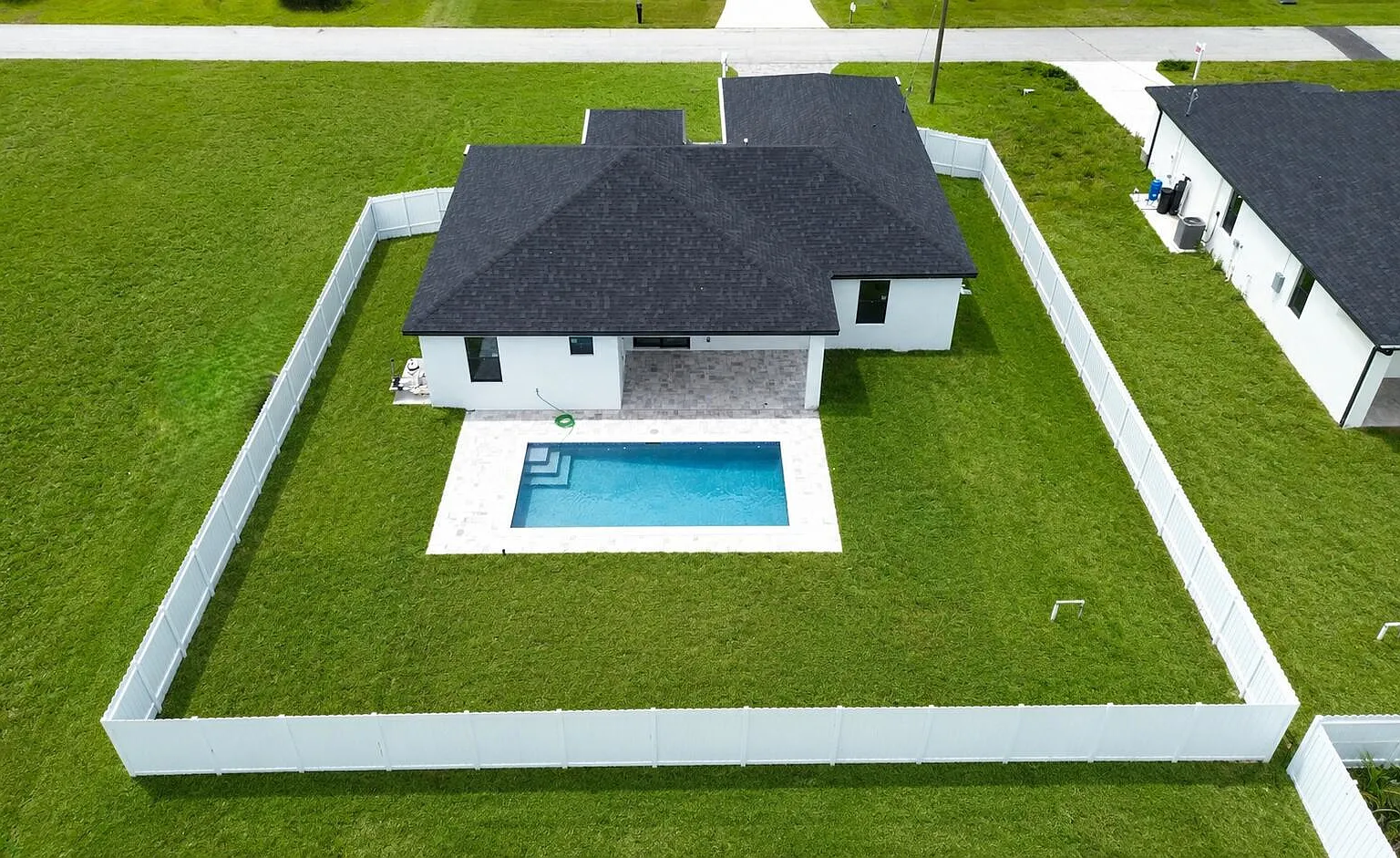 4 bed, 2.0 bath, 1658 sqft, $2,750 — Photo 3