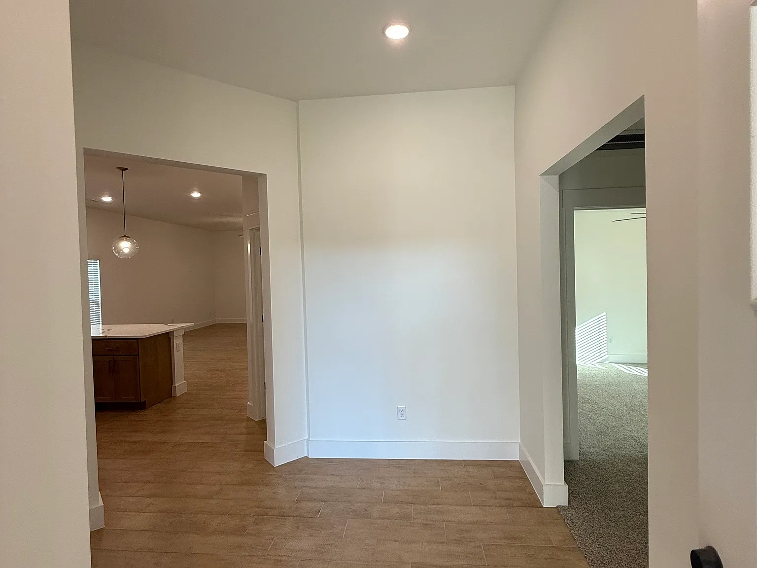 3 bed, 1950 sqft, $2,500 — Photo 3