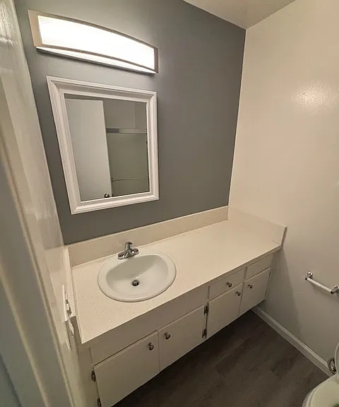 892 Empire Ave #12 — Photo 5