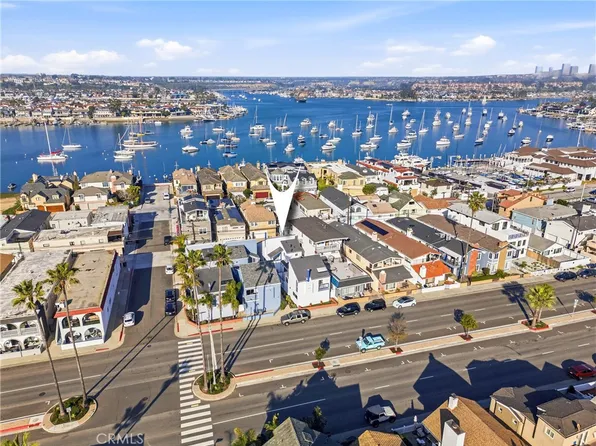820 W Balboa Blvd, Newport Beach, CA 92661