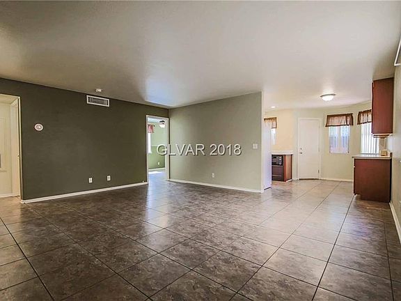 3rd image of 8005 Celestial Ave Unit 101