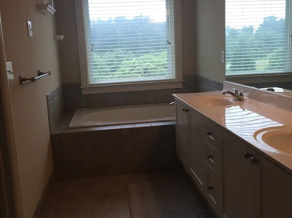 3642 Princeton Ave, College Park, GA 30337