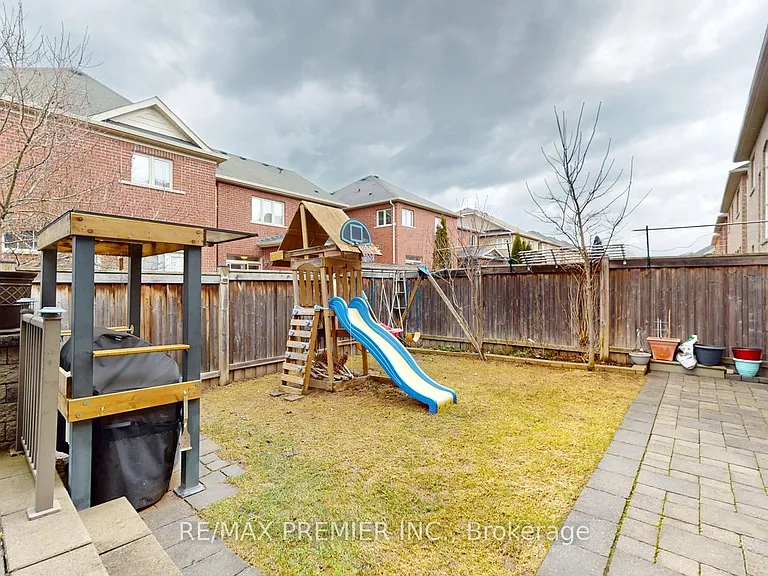 48 Heron Hollow Ave — Photo 4
