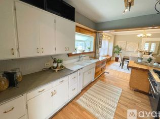 1002 Washtenaw Ave #2, Ypsilanti, MI 48197