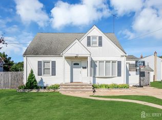 210 Whalen St, Manville, NJ 08835