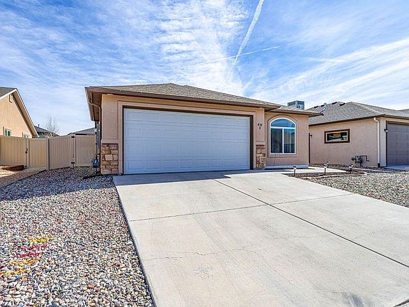 3rd image of 438 Donogal Dr Unit B