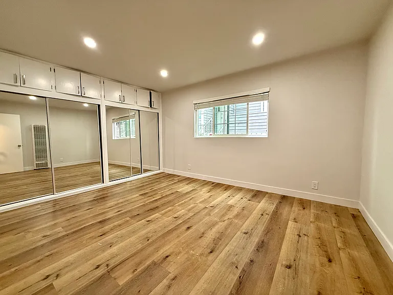 6938 Kester Ave #2 — Photo 8