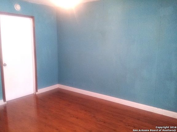 5th image of 3043 Golden Ave