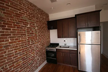 Rented by Makover Group Inc