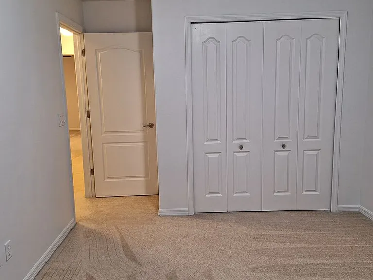 1017 Priory Cir — Photo 32