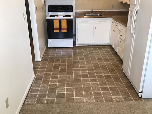 3rd image of 2537 13th Ave W #2537A