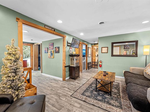 5th image of 32 Granview Drive