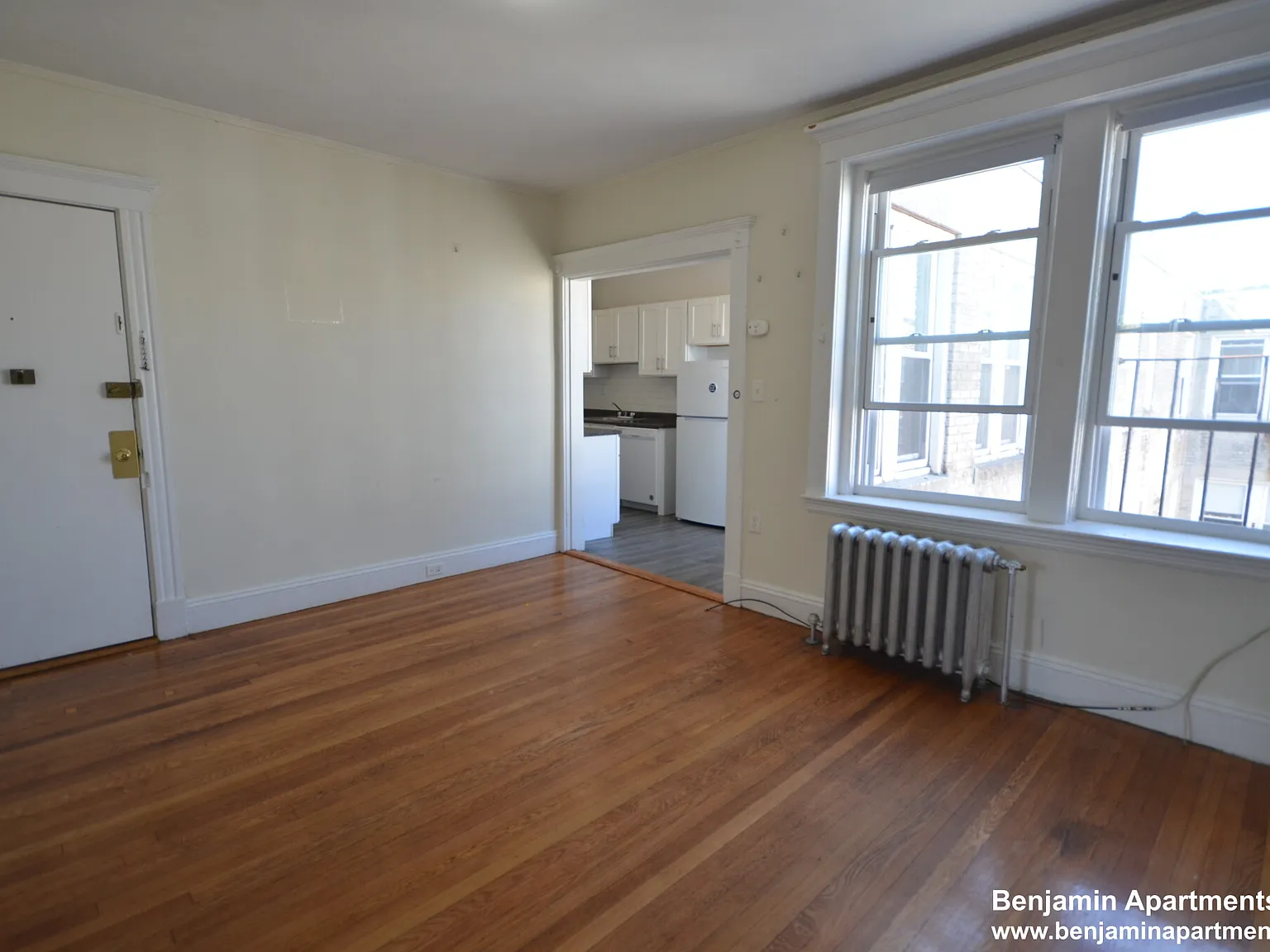 1 bed, $2,400 — Photo 2