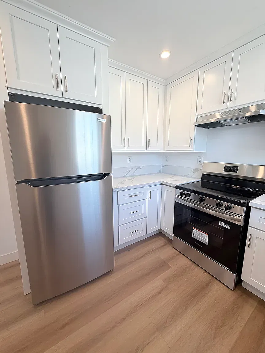 2 bed, 720 sqft, $2,150 — Photo 4